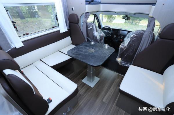 兩室一廳帶3.0T動力房車來啦！有麻將桌和獨立廚衛，實用舒適