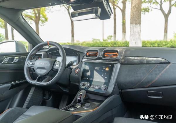 自主品牌的“小鋼炮”,2.0T輸出254馬力!年輕人第一臺效能車? 自主品牌的“小鋼炮”,2.0T輸出254馬力!年輕人第一臺效能車?