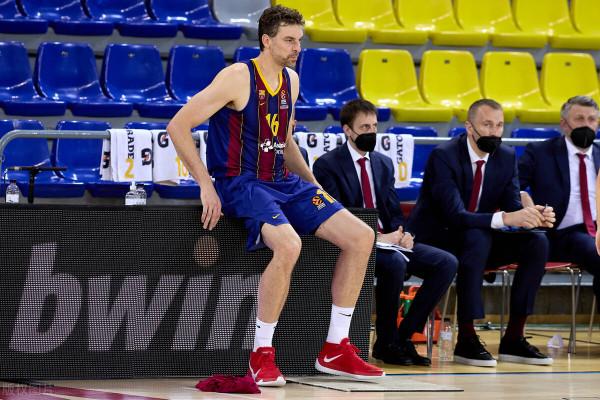 2001年6號秀巴蒂爾 排在他身前的5位分別是誰？