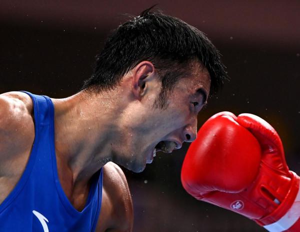 拳擊——男子63公斤級：山俊奪冠