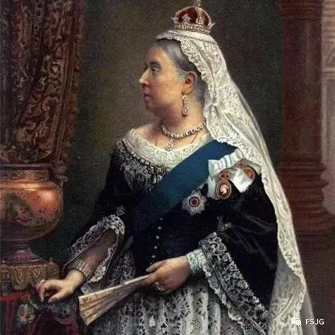 十月生辰石 | 它擁有著世間最絢麗的色彩,像星辰大海更像極光川流 十月生辰石 | 它擁有著世間最絢麗的色彩,像星辰大海更像極光川流