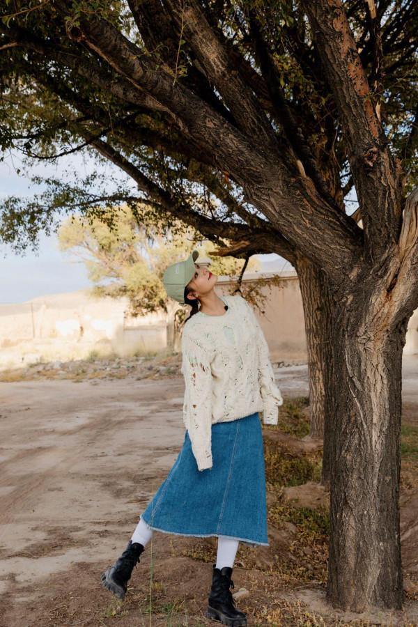 李沁秋裝搭配太美了,牛仔衣配寬鬆格紋褲,黑色尖領大牌風十足 李沁秋裝搭配太美了,牛仔衣配寬鬆格紋褲,黑色尖領大牌風十足