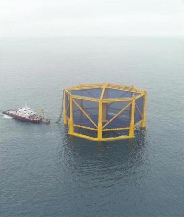 核查 | 美軍核潛艇在南海撞上黃花魚養殖箱？假！