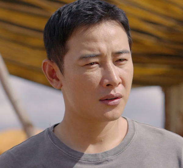 《埃博拉前線》進入後半場，徹底變成偶像劇，可惜了那麼多好演員