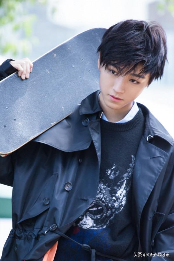 TFBOYS對比三十年前的小虎隊，孰強孰弱一目瞭然吧