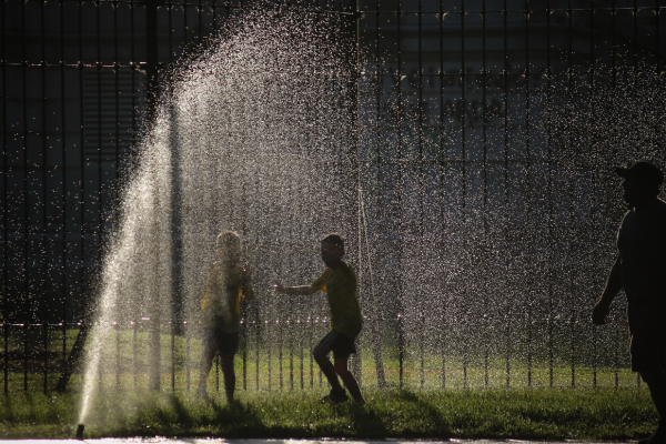 阿根廷首都天氣炎熱 氣溫高達40攝氏度