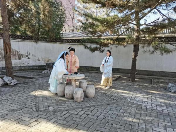 三位姥姥逛北京大觀園