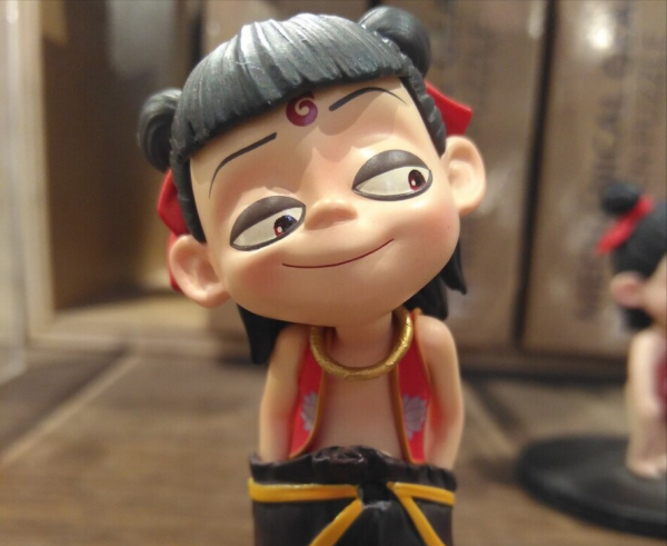 本想給生活一個擁抱，現實卻先踹了我一腳！怎麼也得還一巴掌吧