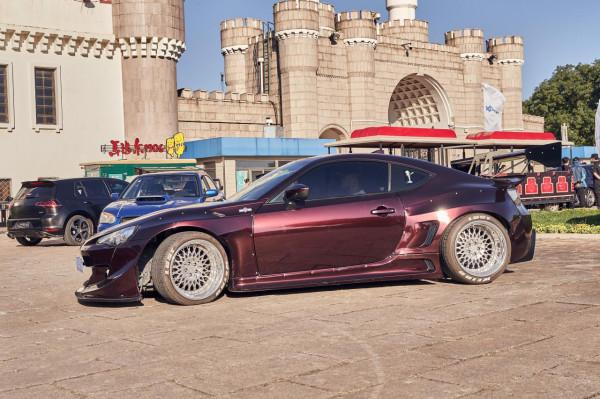 「活動聚會」世界公園潮車節 低趴改裝車一次看個夠
