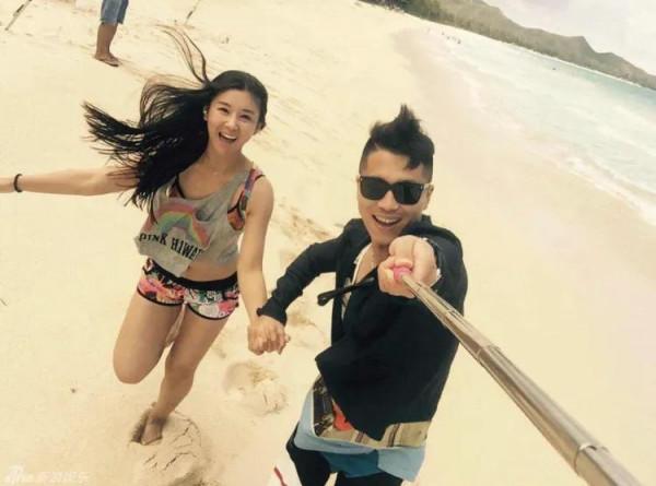 李小萌王雷堪稱娛樂圈的真愛代表,一張張圖片記錄著倆人的幸福 李小萌王雷堪稱娛樂圈的真愛代表,一張張圖片記錄著倆人的幸福