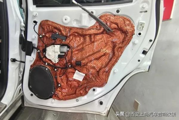 全方位降噪重回寧靜車生活,吉普指南者升級全車俄羅斯阿德薩隔音 全方位降噪重回寧靜車生活,吉普指南者升級全車俄羅斯阿德薩隔音