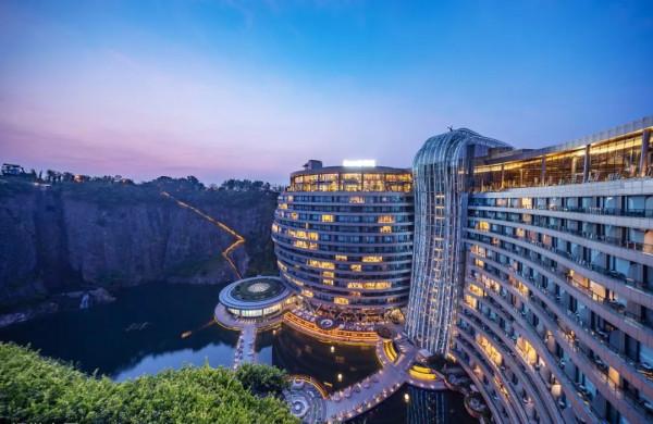 上海曾被日本挖出一深坑，我國花10年去填，完工後讓人驚豔無比