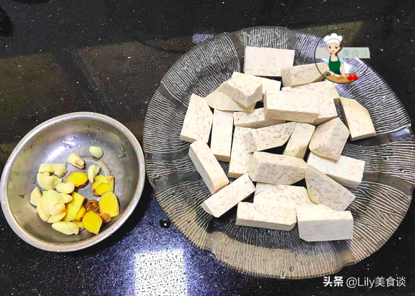 秋天，吃豬肉不如吃它，加芋頭燜一鍋真香，營養不上火，別不懂吃