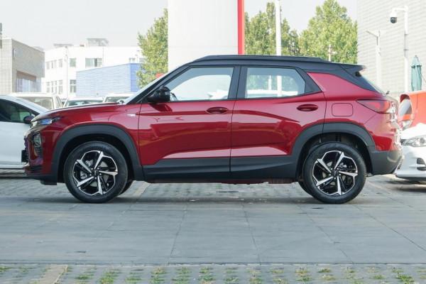 百公里綜合油耗5&period;9L，價格實惠配置豐富，試駕雪佛蘭創界