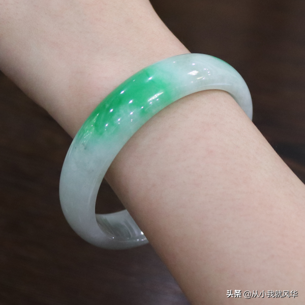 元旦的起源和習俗，元旦適合送什麼珠寶玉石