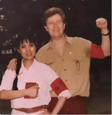 沈丹萍：第一個嫁給外國人的女明星，天天和外國老公說&OpenCurlyDoubleQuote;離婚&rdquo;