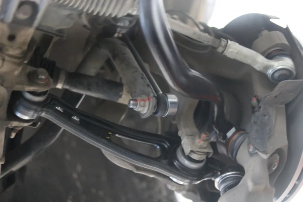 翻新一輛“破爛不堪”的路虎攬勝，匠心修復，滿血復活變新車