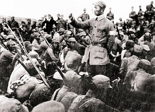 李先念領導中原突圍失去中原根據地，為什麼仍得到中央軍委稱讚？