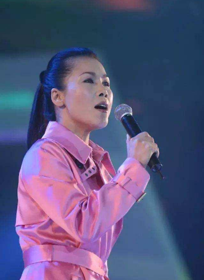 田震:我一生正直,摔話筒揭“潛規則”,和那英鬧掰,但我不後悔 田震:我一生正直,摔話筒揭“潛規則”,和那英鬧掰,但我不後悔