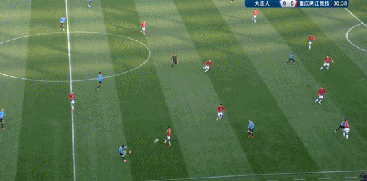 中超VAR搶戲！劃線竟用了3分鐘：體毛級越位再現，重慶隊逃過一劫