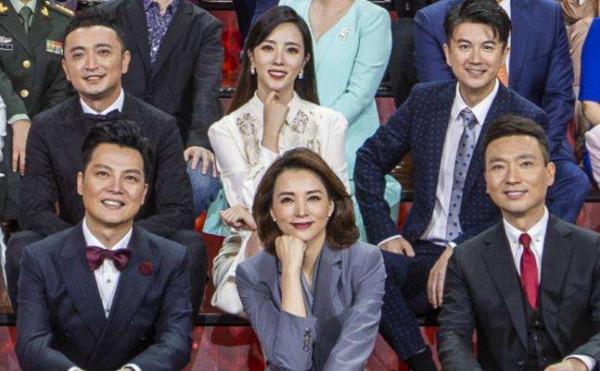 北京衛視“一姐”——春妮，兩次婚姻都嫁同行，40多歲才生下孩子