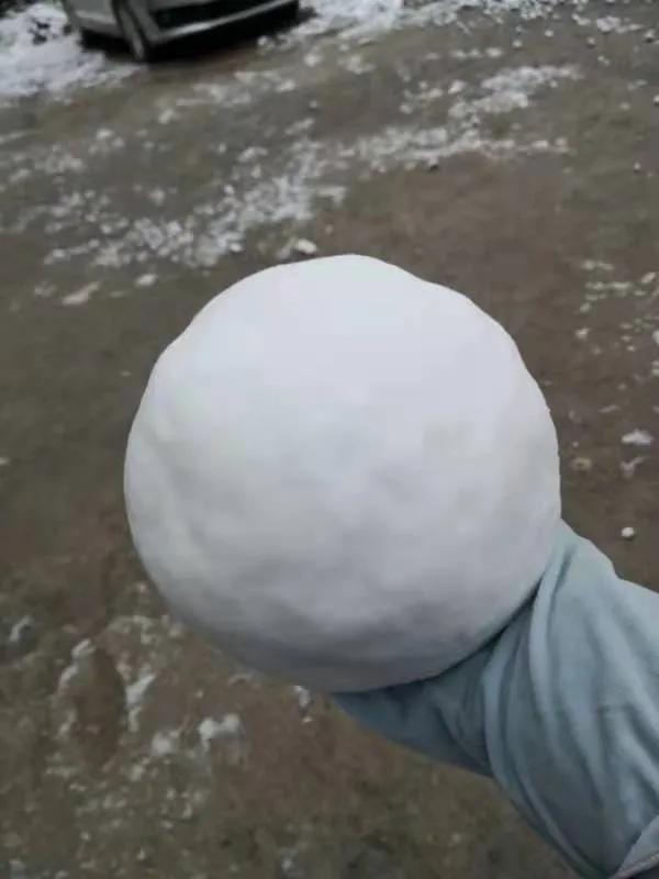 今年又下雪啦！手把手教你怎麼做一個雪寶？