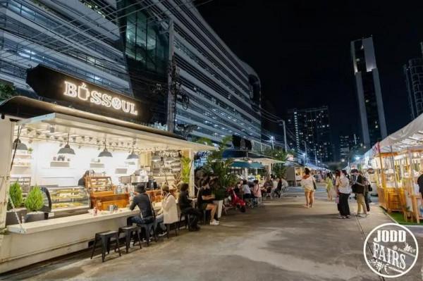 泰國曼谷的拉差達火車頭夜市以 JODD FAIRS 的形式迴歸 泰國曼谷的拉差達火車頭夜市以 JODD FAIRS 的形式迴歸