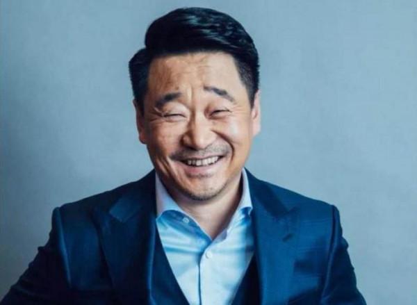 《突圍》配角王景春：買不起房的70後影帝，感謝90後妻子不離不棄