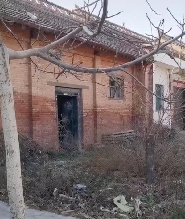 著名秦腔演員李蘇迎，背棄前夫卻被新歡騙財騙色，最後成為乞丐