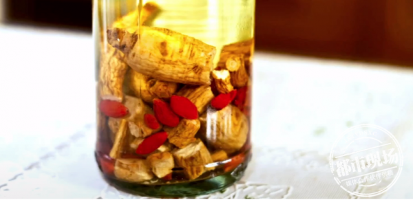 65歲老伯喝下自制藥酒，結果中毒進了ICU，醫生緊急提醒