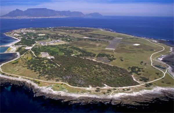 同為南太平洋島國，諾魯和萬那杜的差距為什麼愈來愈大？