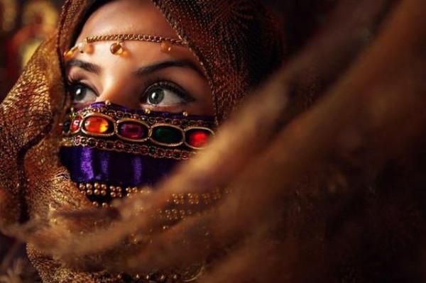 伊斯蘭文化格言：不能助人的朋友就是壞友