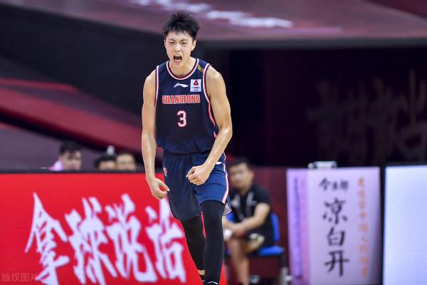 胡明軒代表全運U22男籃運動員宣誓：嚴格遵守競賽規程和競賽規則