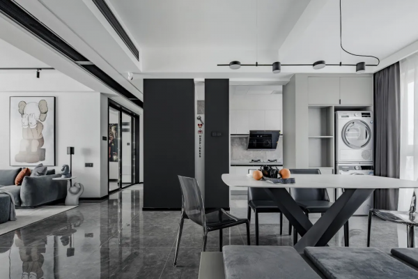 一個kaws收藏達人的家，連角落都是精彩