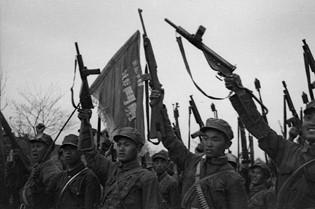 珍貴“連環畫”！全程再現《我送親人過大江》渡江實況