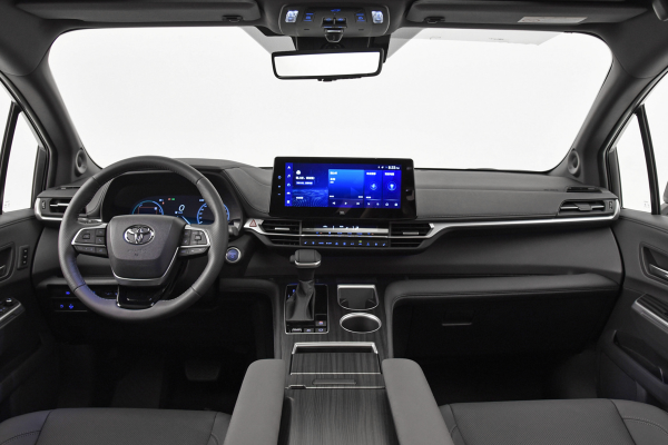 2021年終盤點：從凡爾賽到影豹，今年哪些新車充滿了爭議？