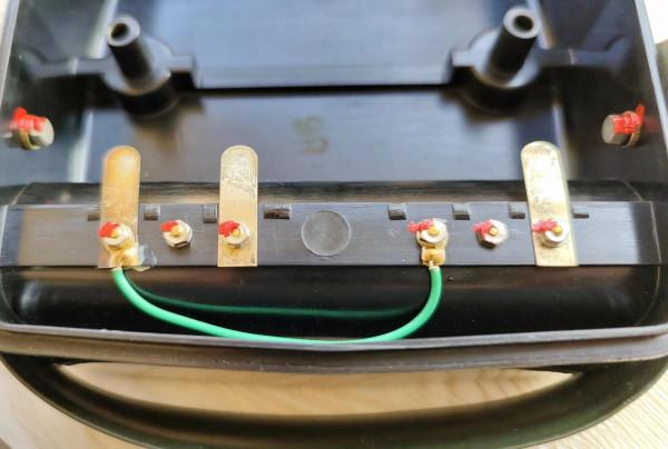 1963年震華500型萬用表!500表的最高工藝水準!三代表拆蓋看差異 1963年震華500型萬用表!500表的最高工藝水準!三代表拆蓋看差異