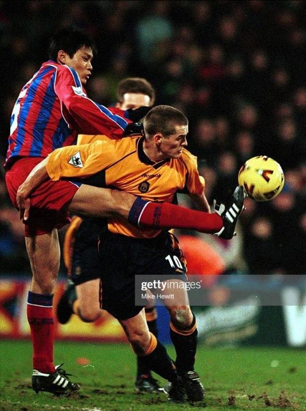 利物浦對水晶宮,一起回顧20年前范志毅代表水... 利物浦對水晶宮,一起回顧20年前范志毅代表水...