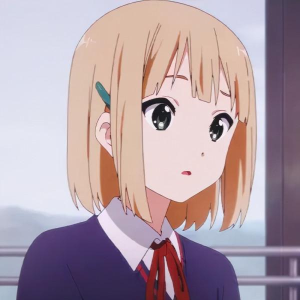 怦然心動的男女生動漫頭像