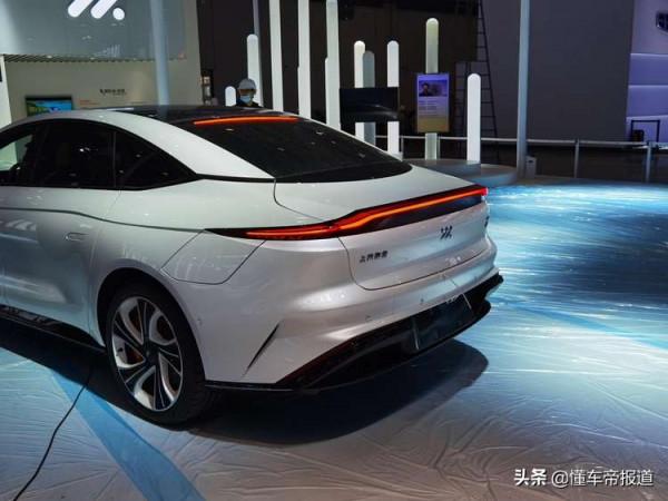 探館｜3.9秒加速破百，軸距3.1米，智己L7亮相海口車展