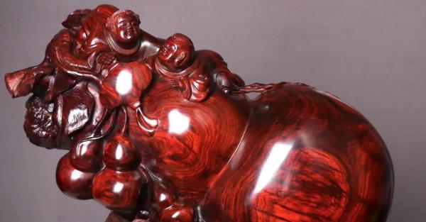 童子抱葫蘆，福祿大雙全！別樣設計紫檀木雕作品