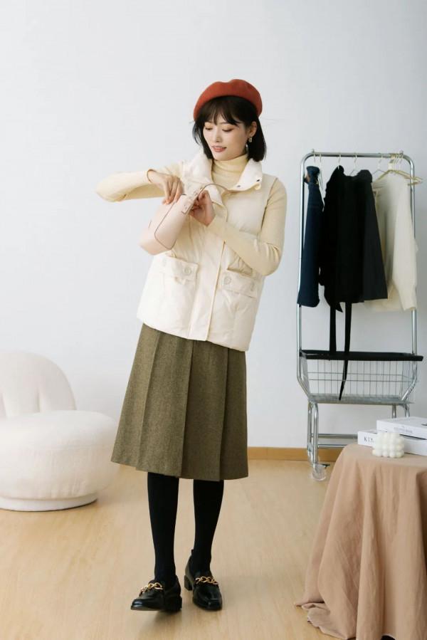 冬天怎麼穿裙裝？8套冬天不露腿的裙裝示範，保暖又好看