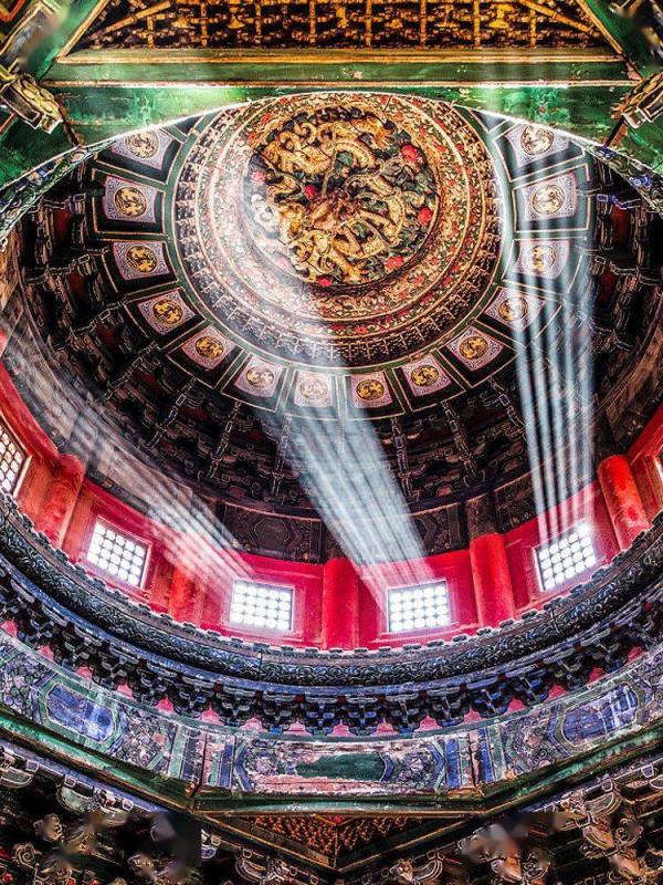 對不起，看見你我就想到“乾隆花瓶”