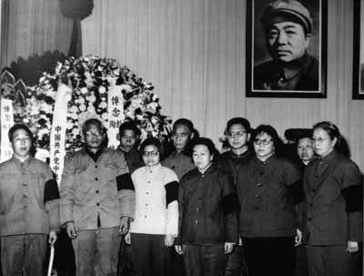 彭老總76歲逝世,骨灰放在千里之外的四川,四年後才派飛機接回 彭老總76歲逝世,骨灰放在千里之外的四川,四年後才派飛機接回