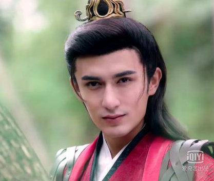 這6個明星明明是純天然，卻像極了整容臉，你看走眼幾個？