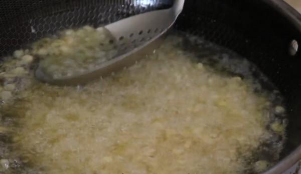 黃豆不要再打豆漿了,試試這種新做法,酥脆鹹香,全家人都愛吃 黃豆不要再打豆漿了,試試這種新做法,酥脆鹹香,全家人都愛吃