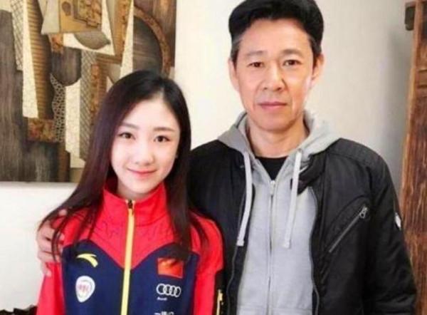 張博宇：我親爸是張豐毅從小拋棄我，我繼父是孫海英給了我父愛