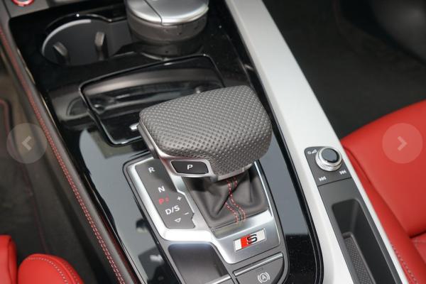 奧迪S4:實拍3.0TFSI,配雙邊四出排氣實力如何? 奧迪S4:實拍3.0TFSI,配雙邊四出排氣實力如何?