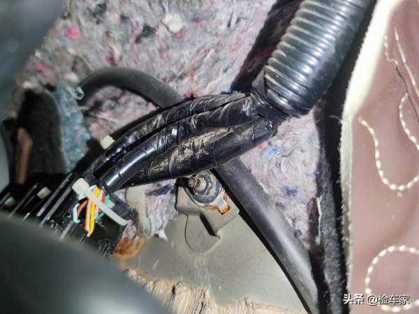 暴雨季,這輛29萬的英菲尼迪告訴你,什麼是教科書式的泡水車? 暴雨季,這輛29萬的英菲尼迪告訴你,什麼是教科書式的泡水車?