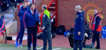 看看主教練們在球場上的丟人名場面